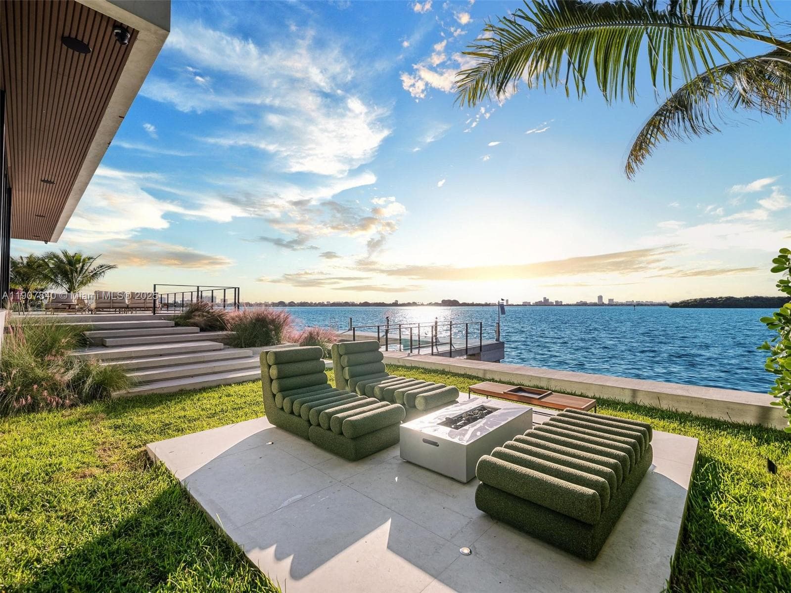11400 N Bayshore Dr photo 10