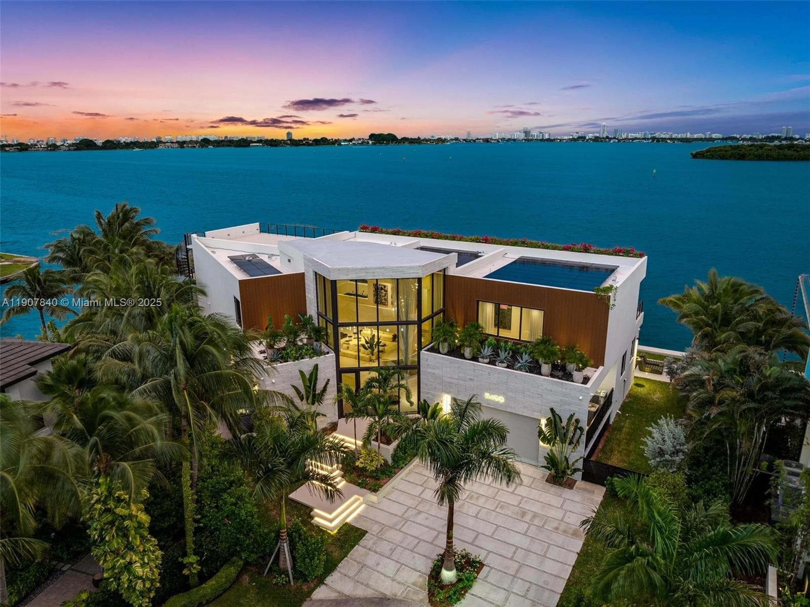 11400 N Bayshore Dr photo 14