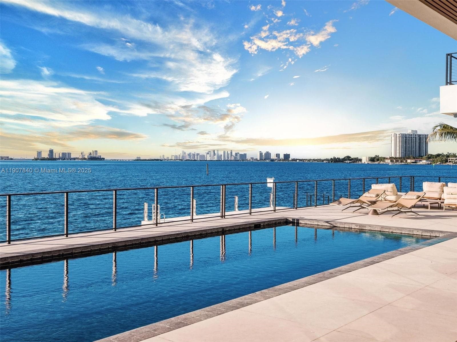 11400 N Bayshore Dr photo 11