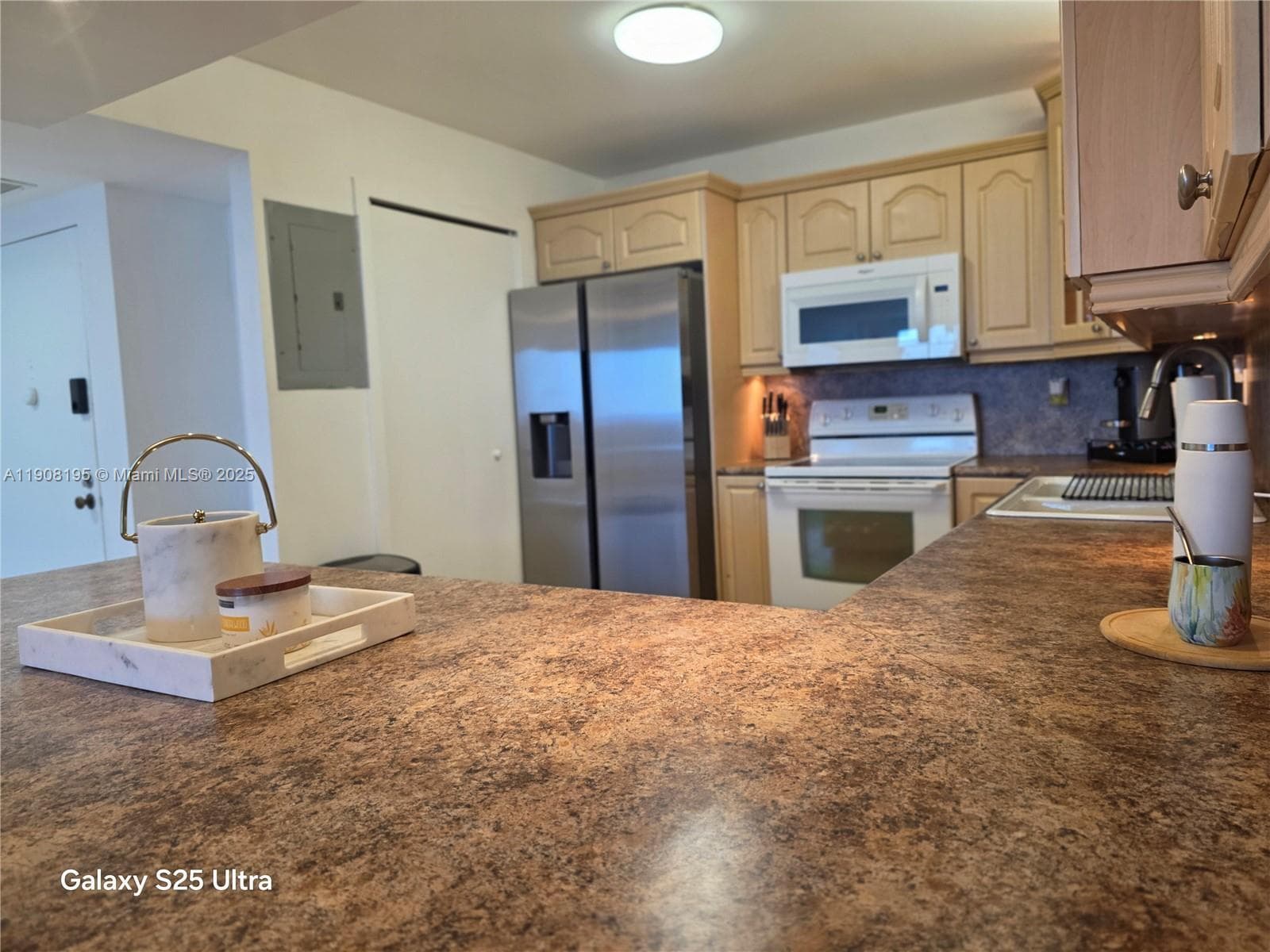 3725 S Ocean Dr 1401 photo 12