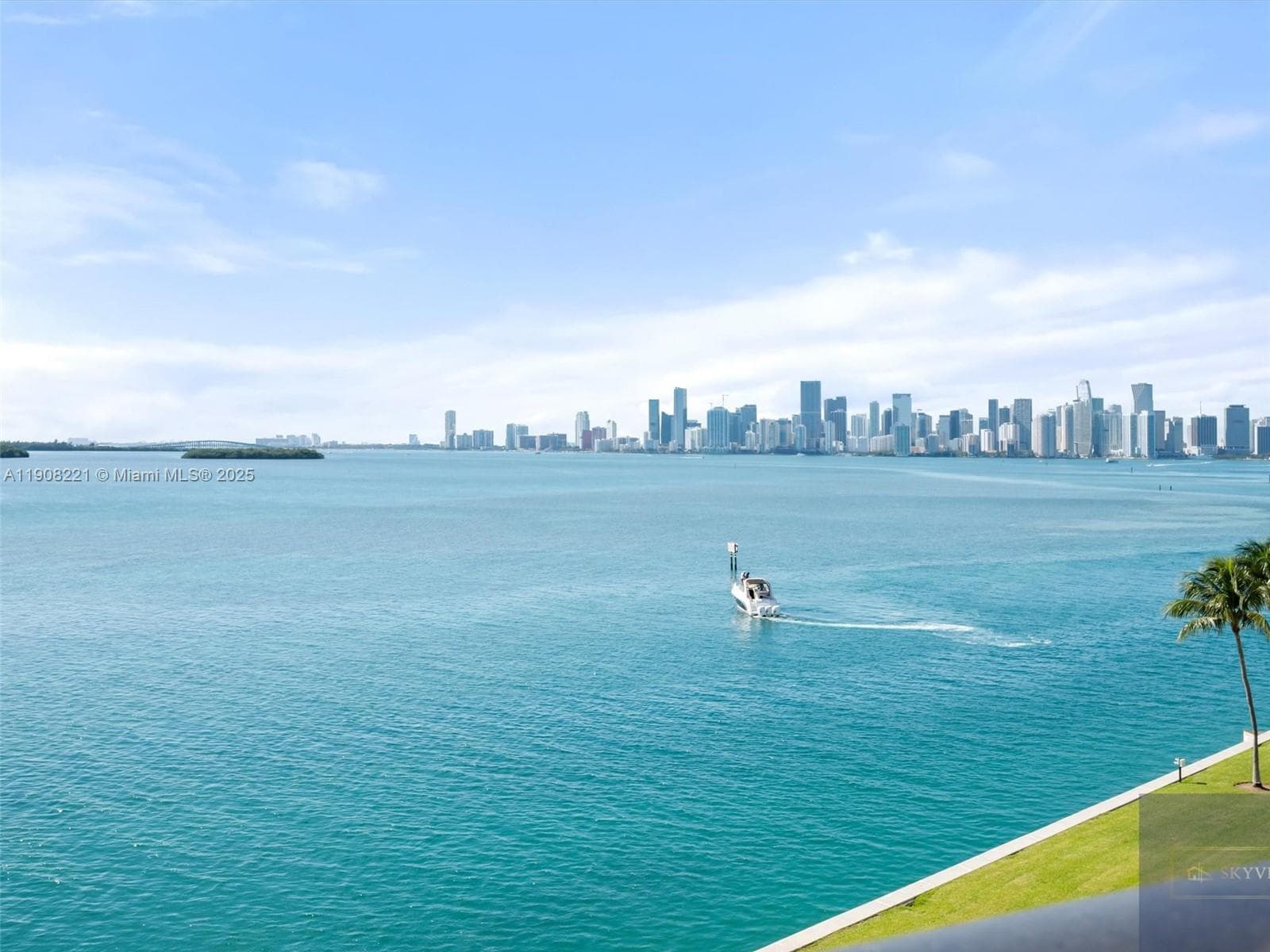 5142 Fisher Island Dr 5142 photo 3