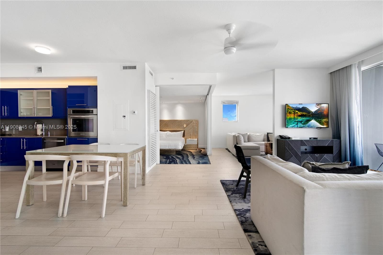 3101 Bayshore Dr 1102 photo 2