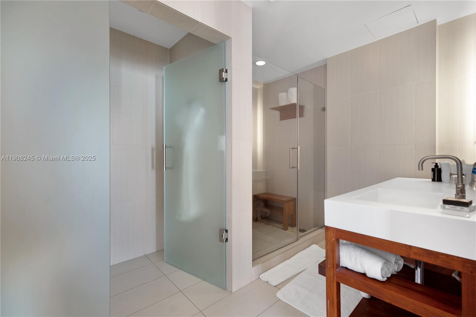 3101 Bayshore Dr 1102 photo 8