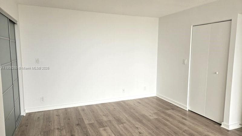 18181 31st Ct 1801 photo 6