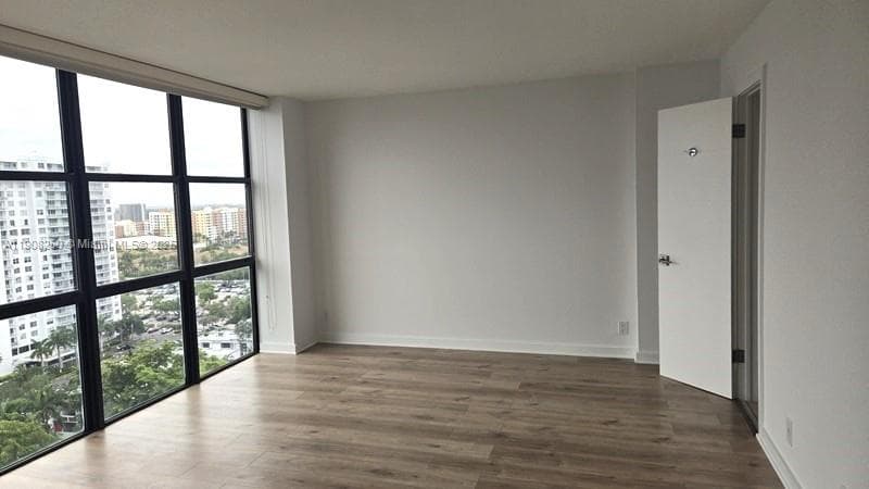 18181 31st Ct 1801 photo 24