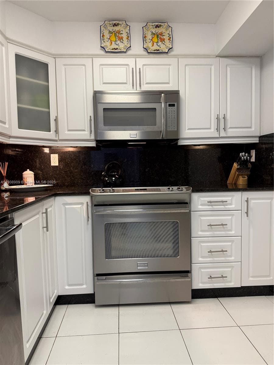 9511 Collins Ave 1208 photo 17