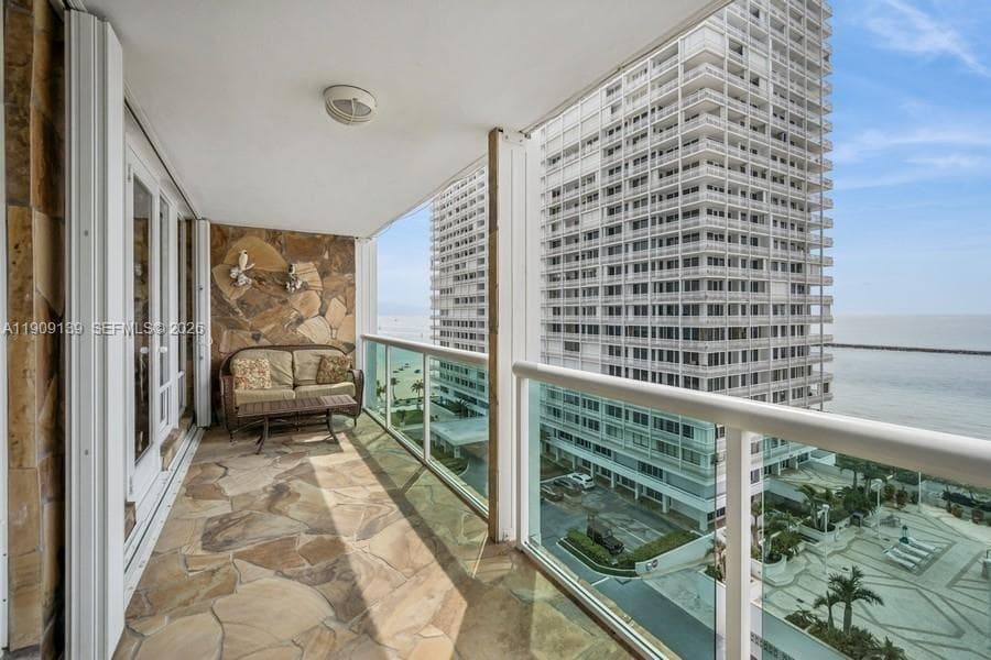 2100 S Ocean Ln 808 photo 2