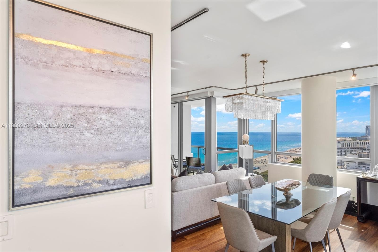 101 20th St 3202 photo 1