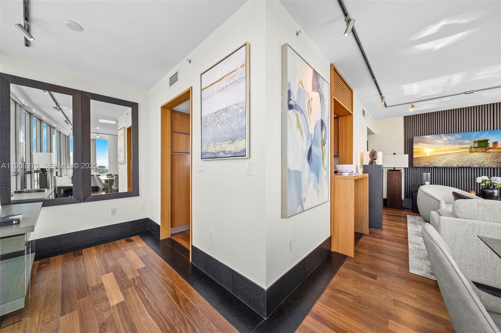 101 20th St 3202 photo 19