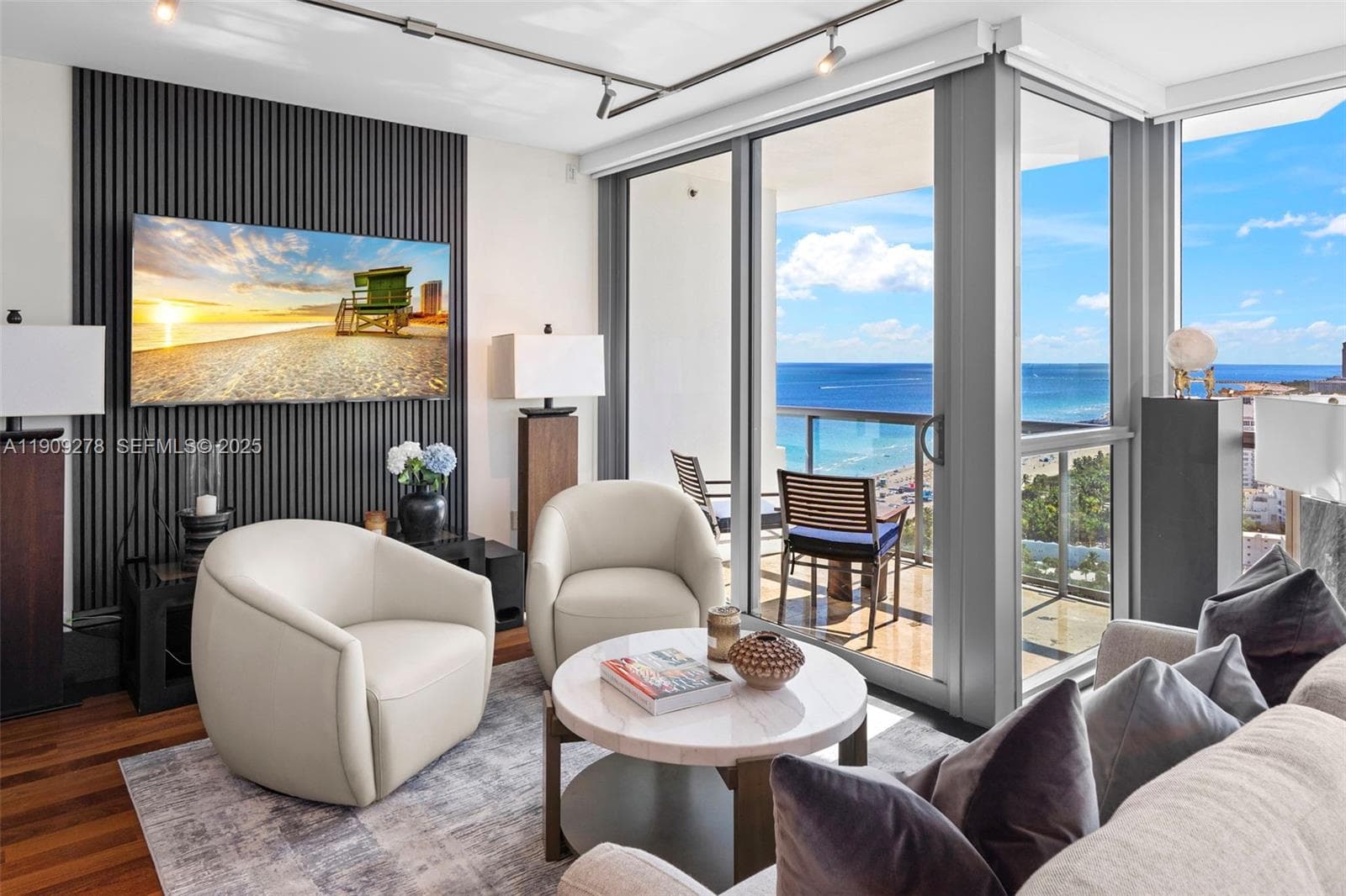 101 20th St 3202 photo 8