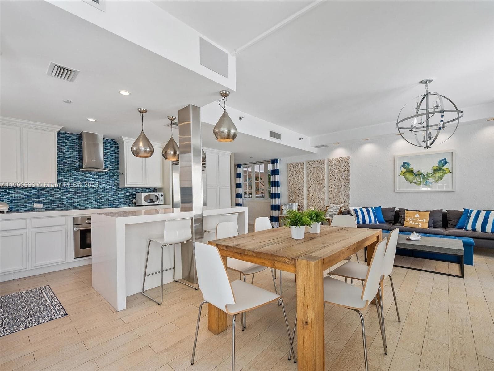 19116 Fisher Island Dr 19116 photo 6