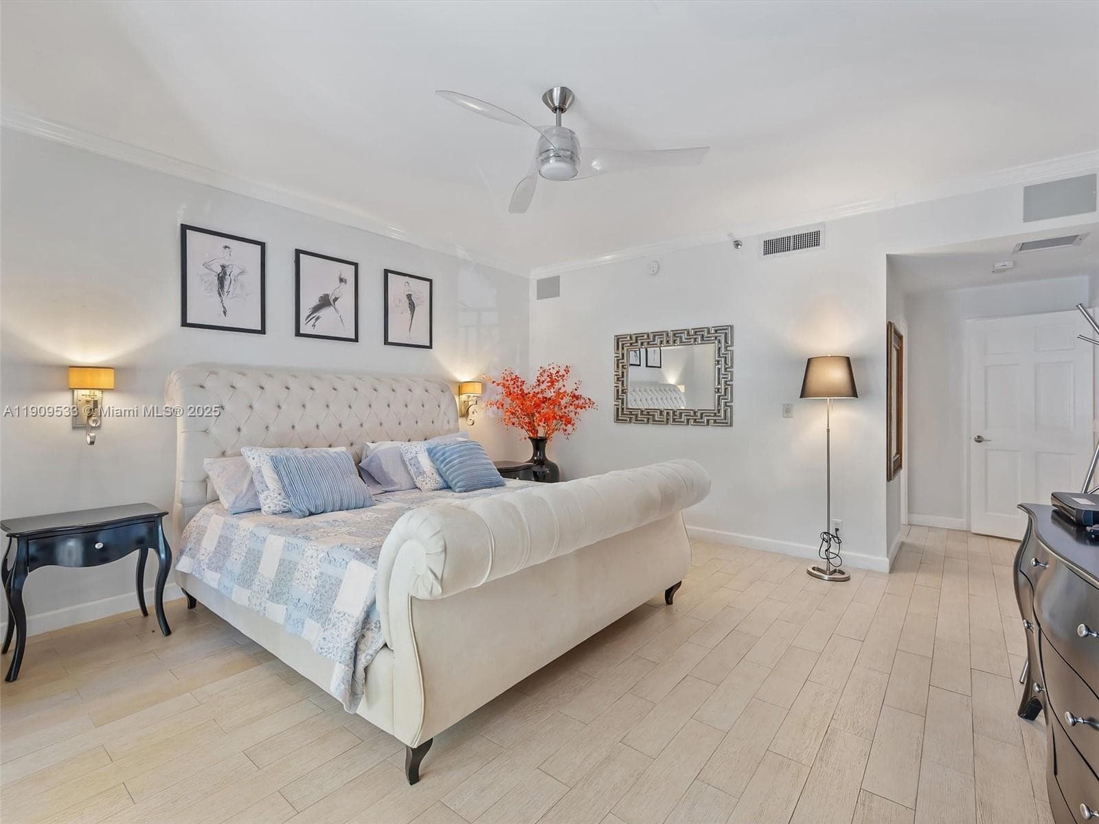 19116 Fisher Island Dr 19116 photo 14