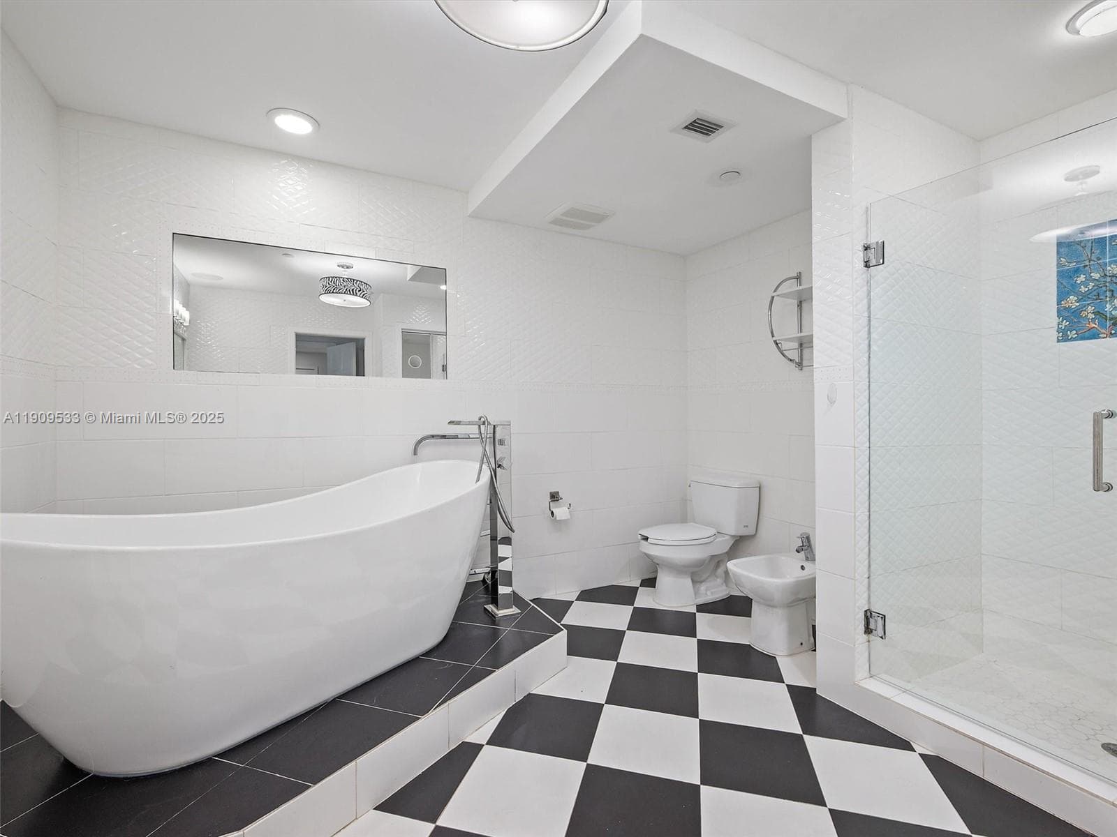 19116 Fisher Island Dr 19116 photo 15