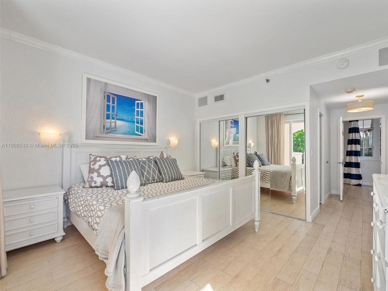 19116 Fisher Island Dr 19116 photo 19
