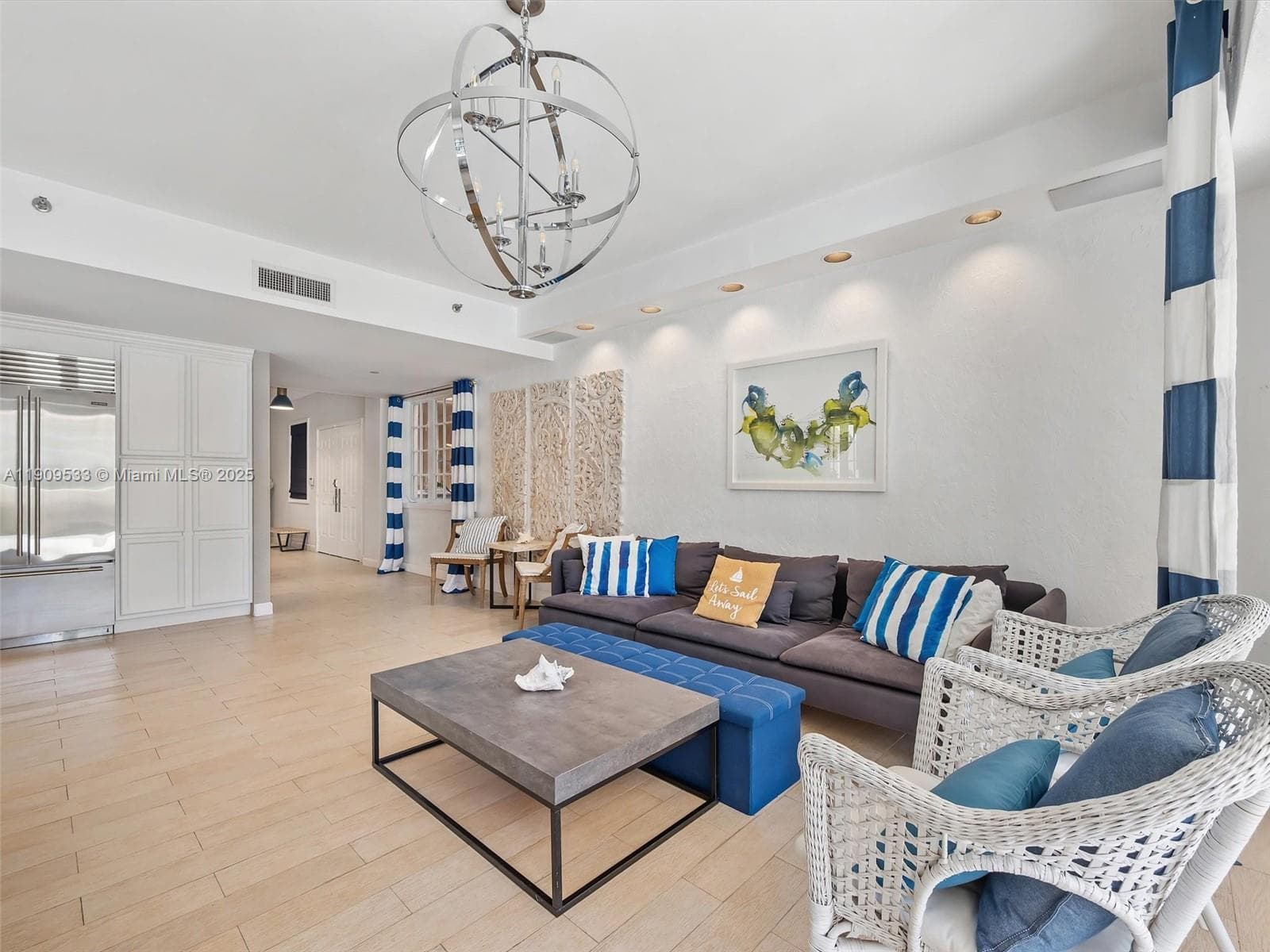 19116 Fisher Island Dr 19116 photo 4