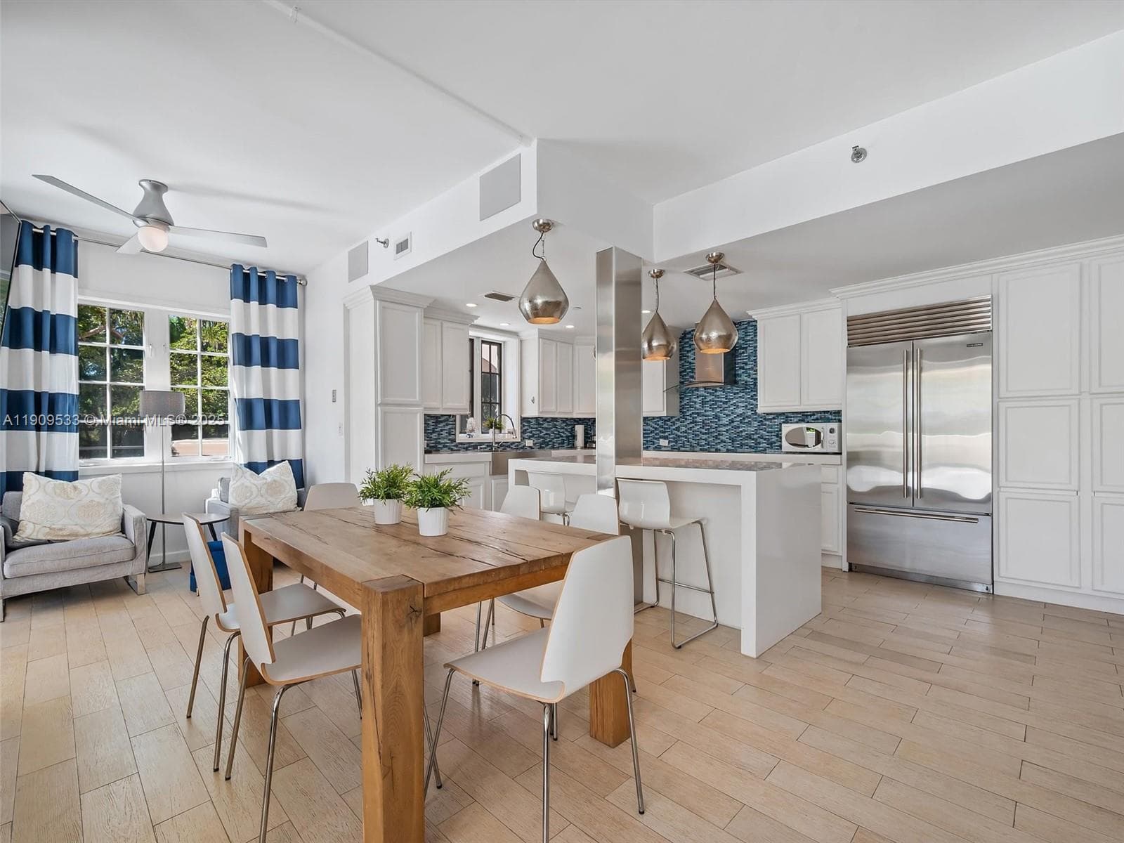 19116 Fisher Island Dr 19116 photo 8
