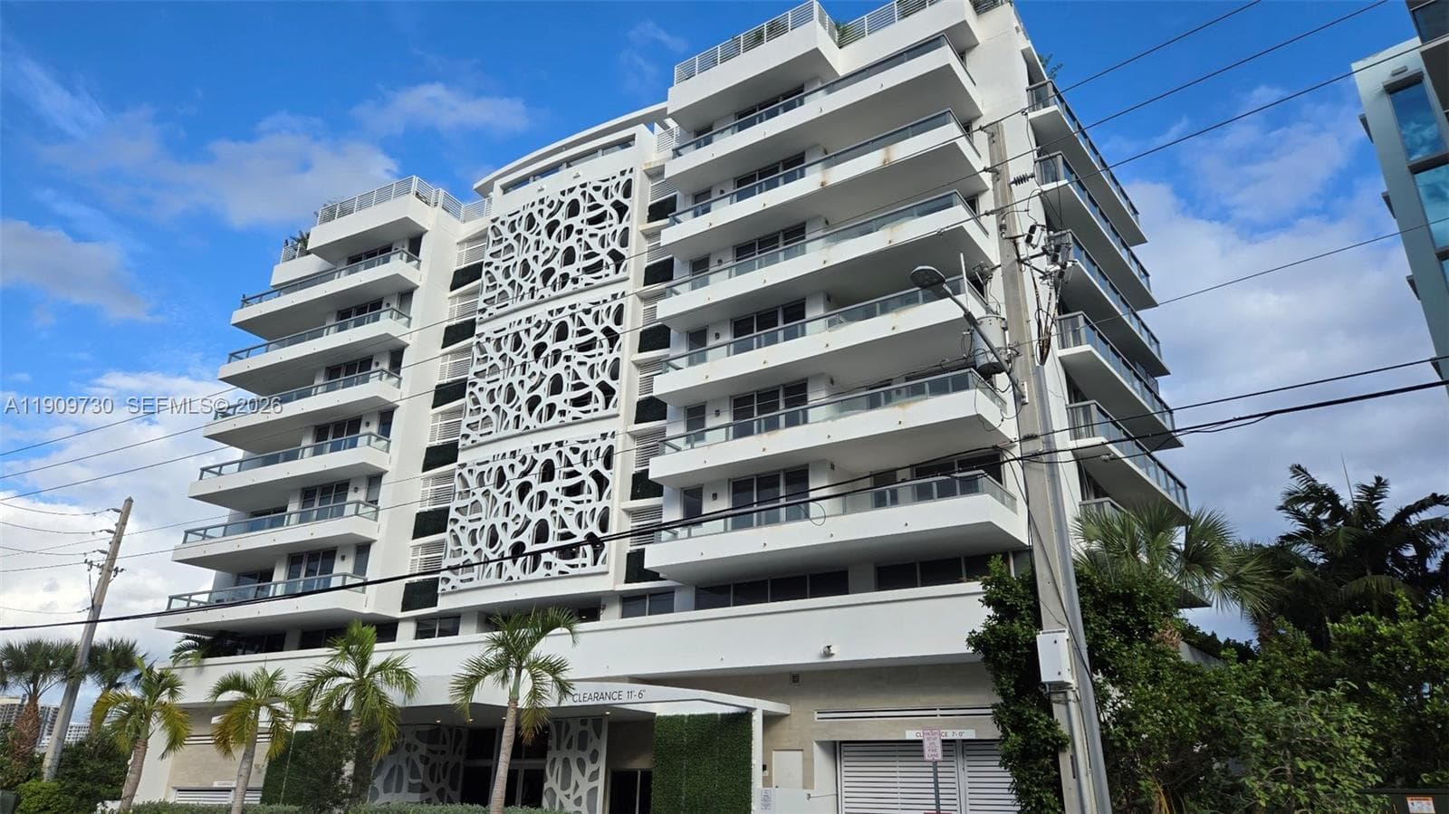 9261 Bay Harbor Dr 402 photo 3