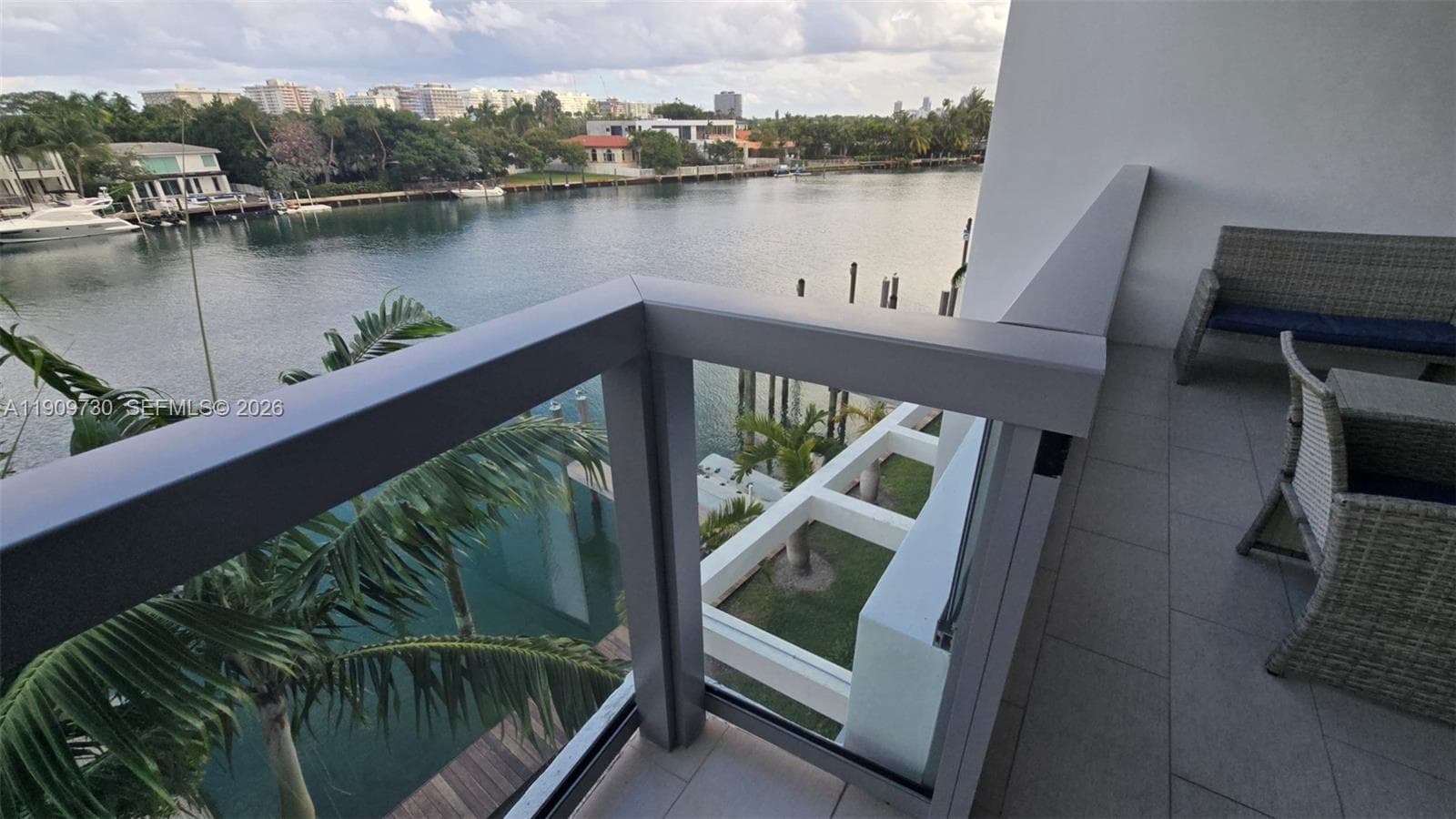 9261 Bay Harbor Dr 402 photo 25