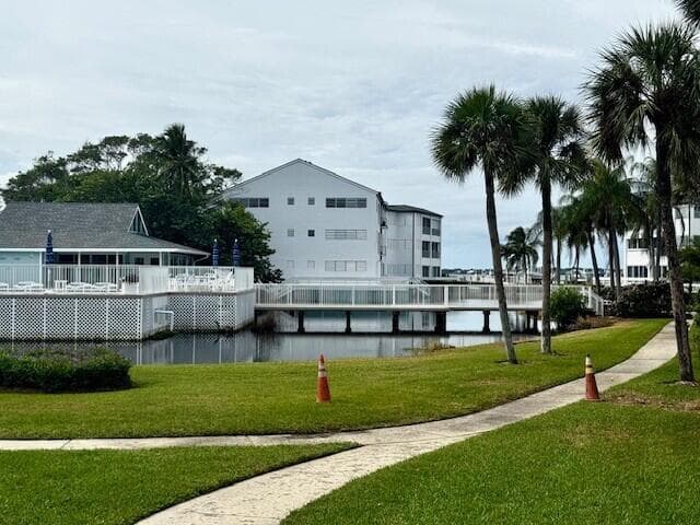 1550 NE Ocean Boulevard B101 photo 1