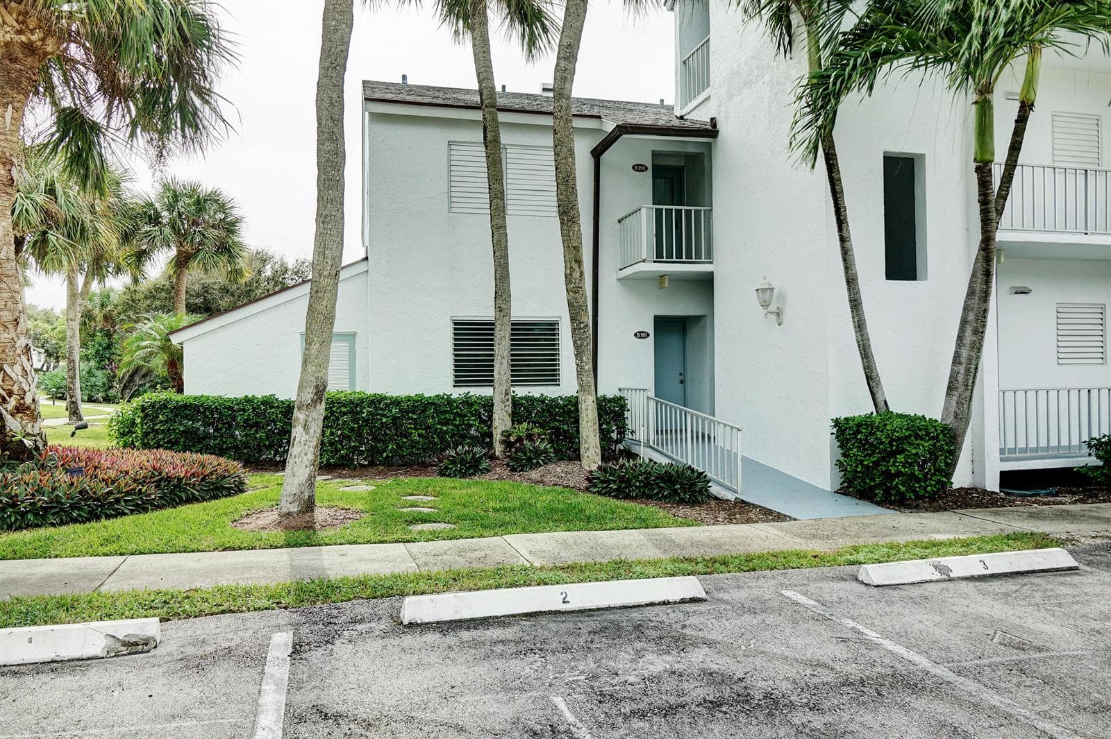 1550 NE Ocean Boulevard B101 photo 5