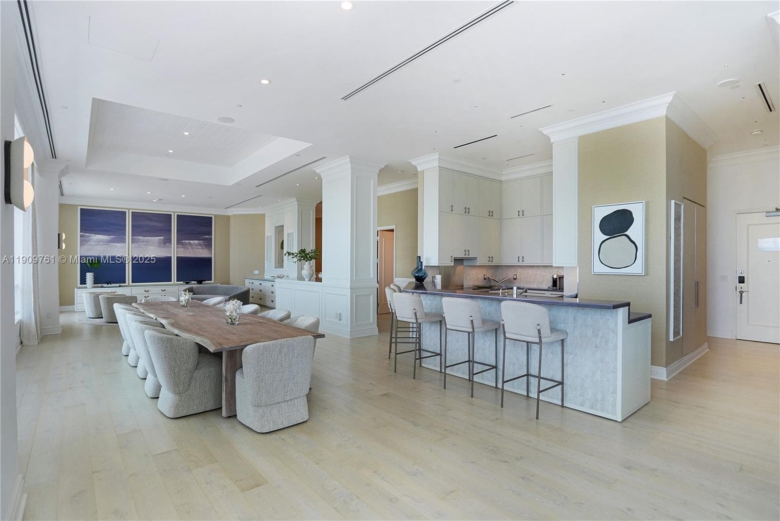 4401 Collins Ave PH South photo 23