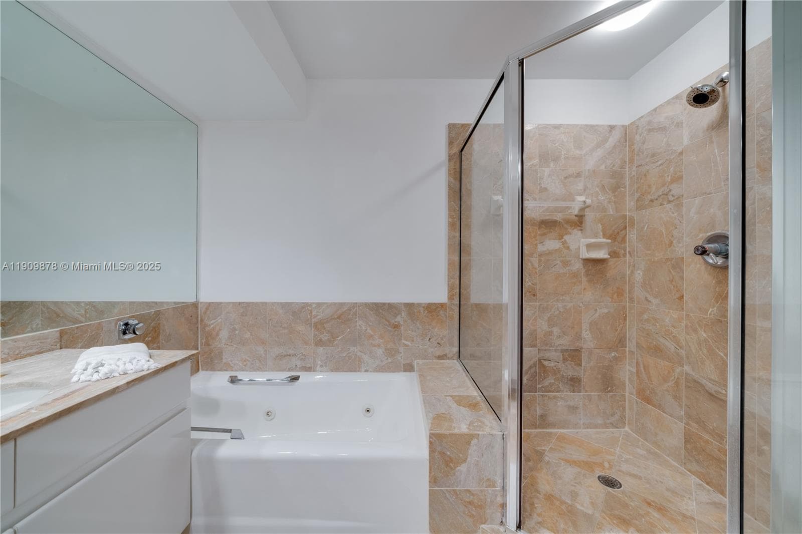 888 Brickell Key Dr 2610 photo 16