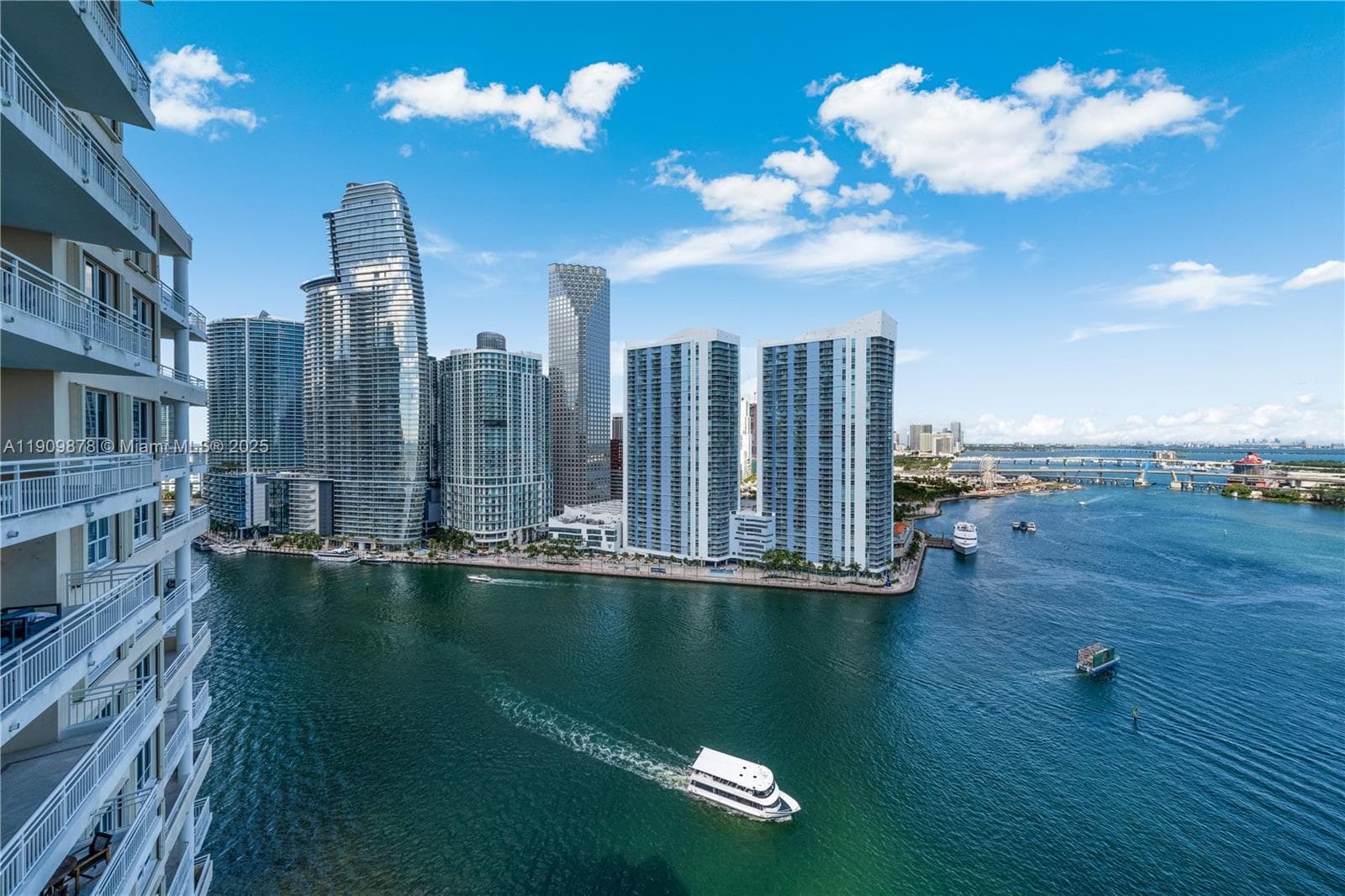 888 Brickell Key Dr 2610 photo 8