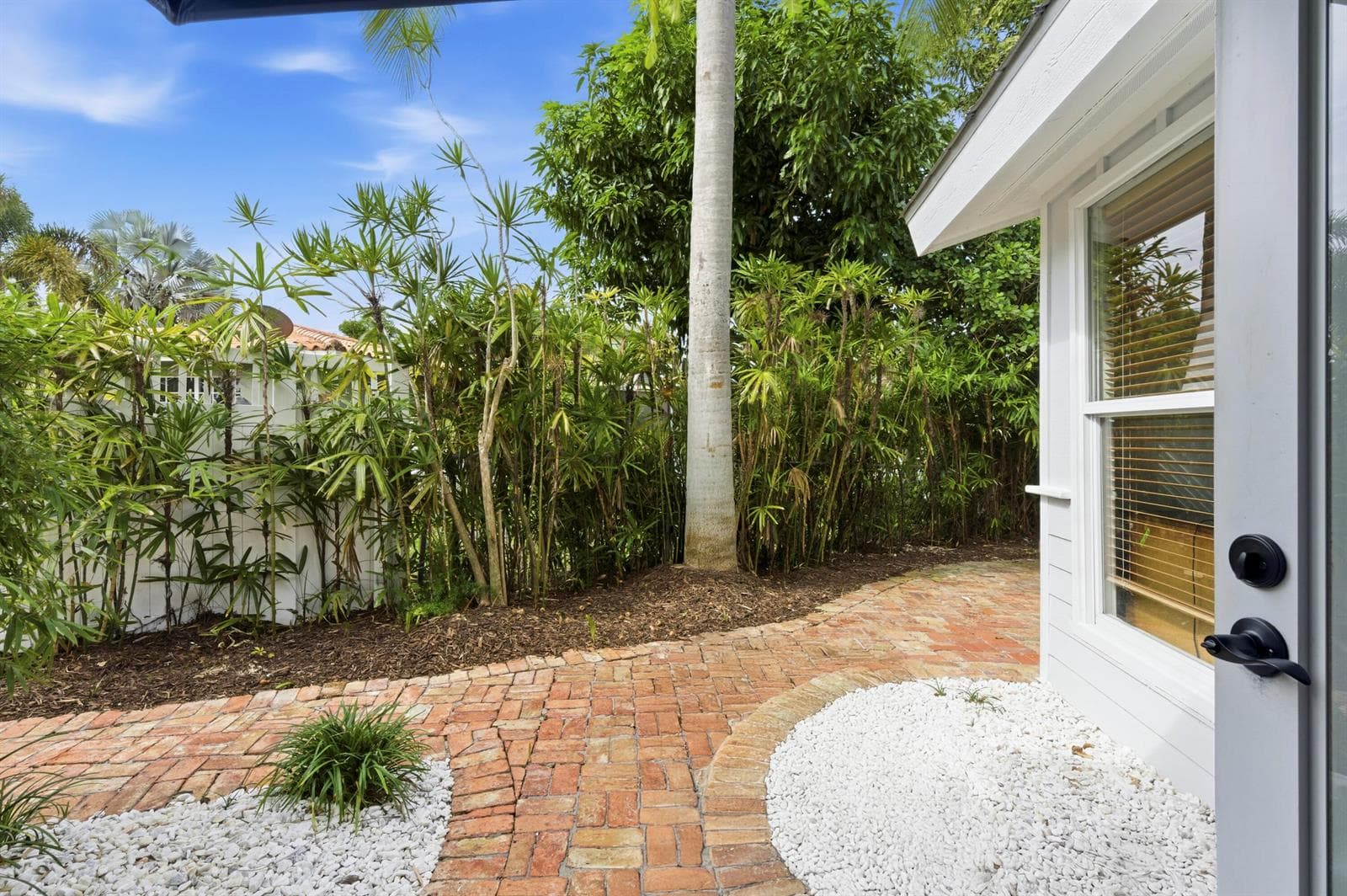 649 Anchorage Drive photo 25