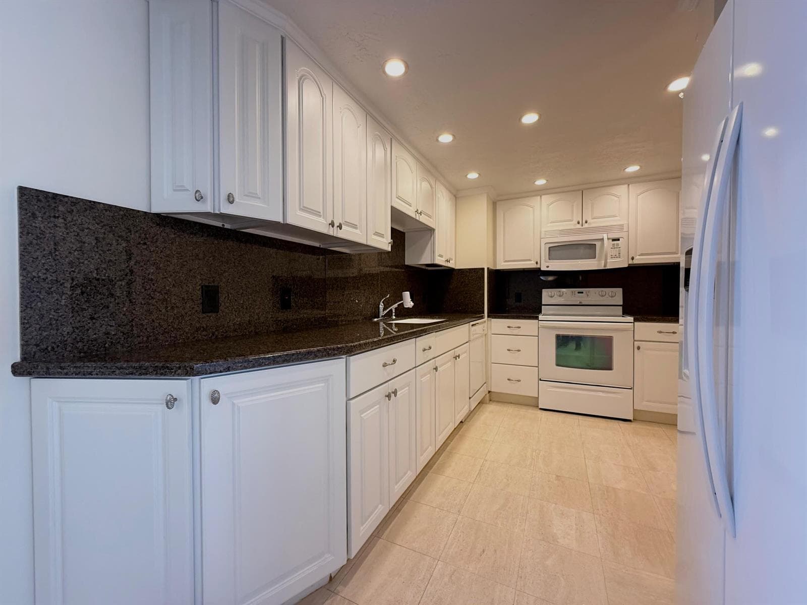 5600 N Flagler Drive 2209 photo 2
