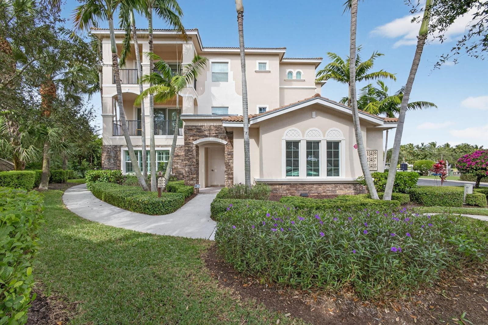13435 Treasure Cove Circle photo 5