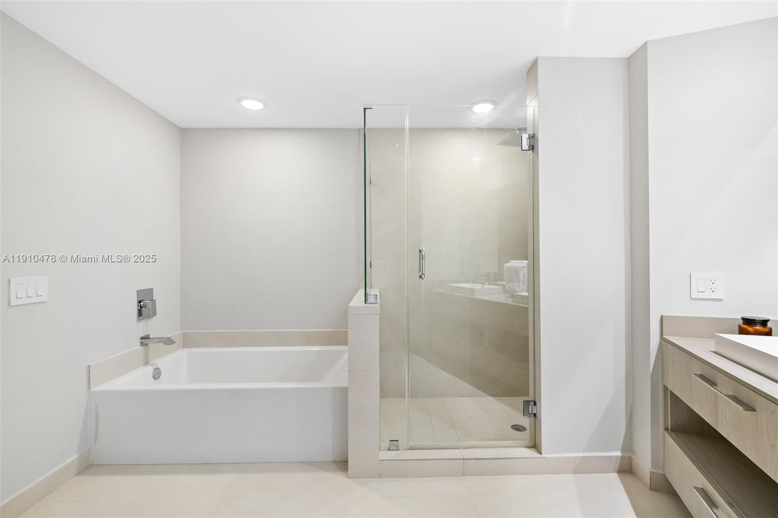 4111 S Ocean Dr 3001 photo 11