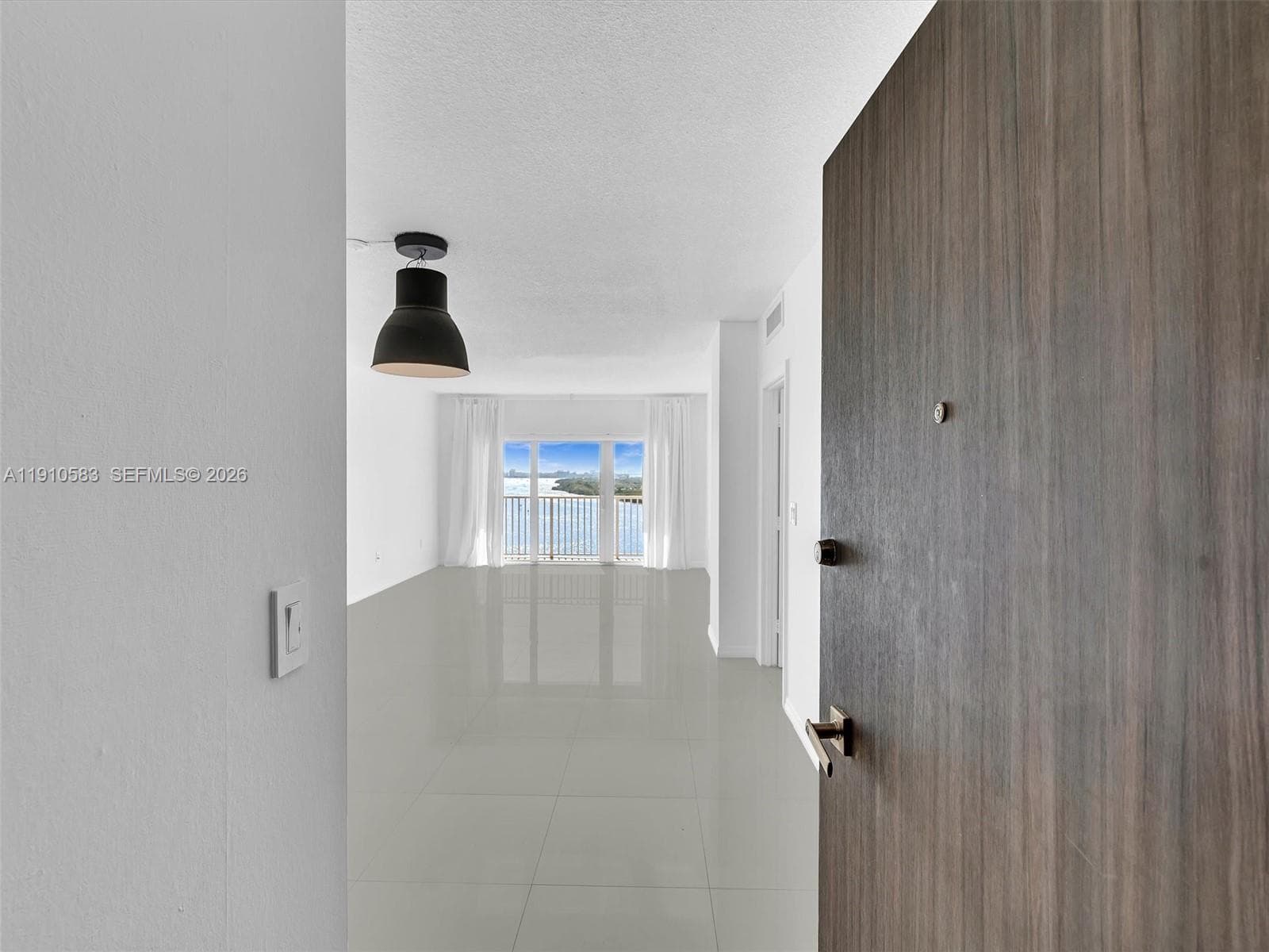 300 Bayview Dr 902 photo 24