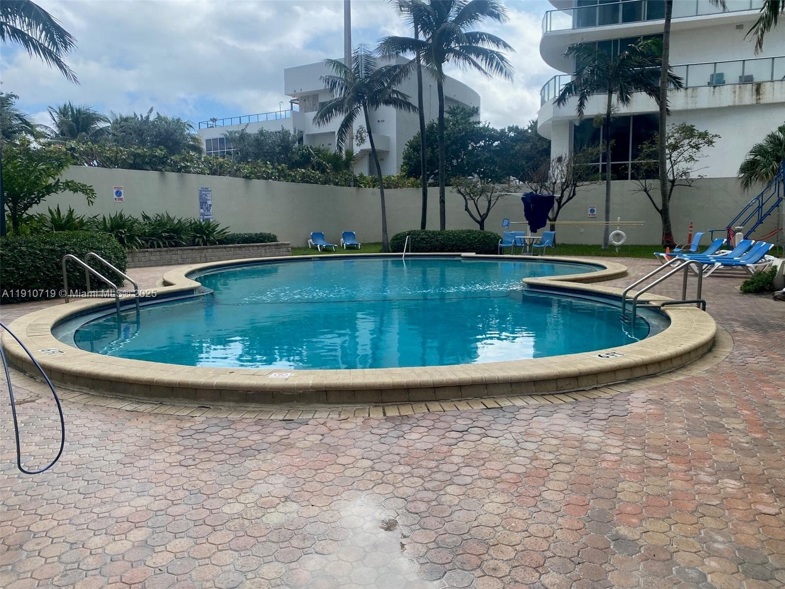 4001 S Ocean Dr 14F photo 3