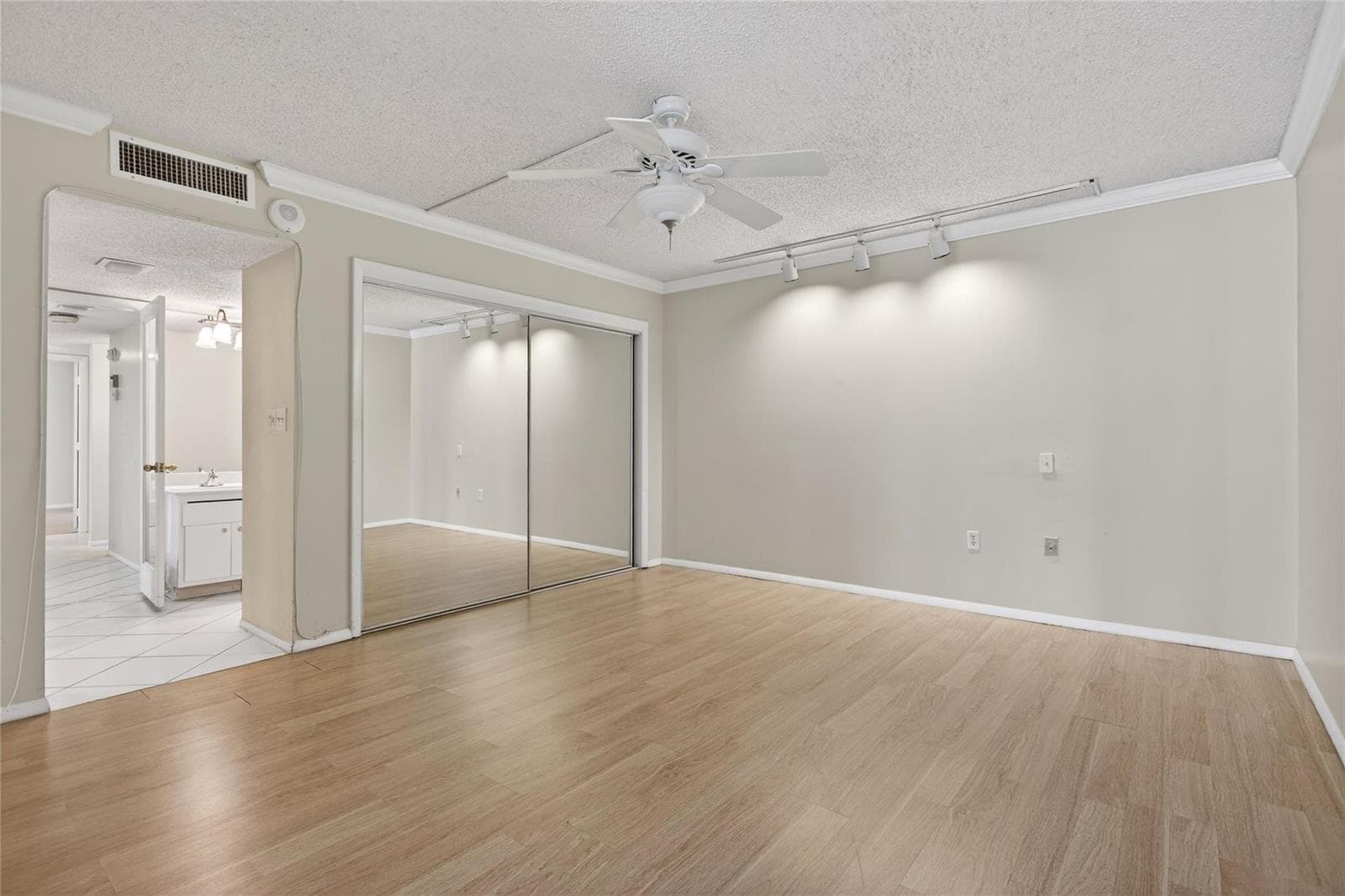 1401 S Ocean Boulevard 605 photo 20