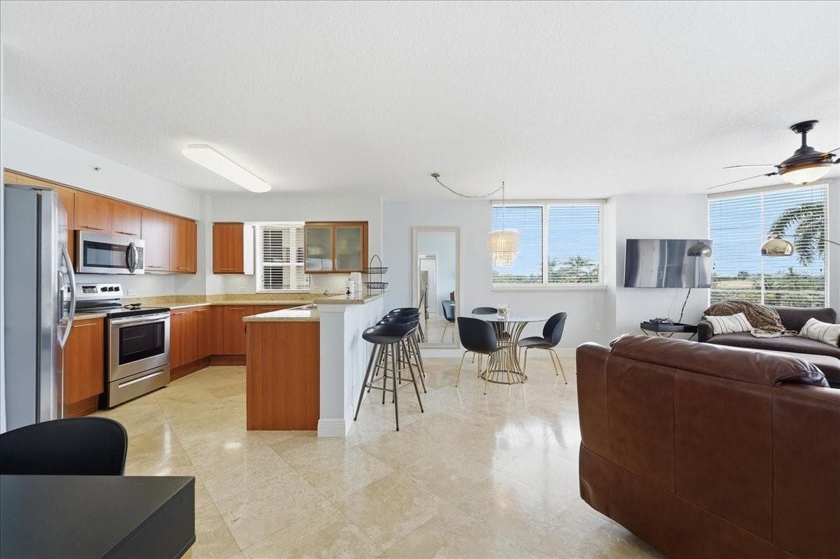 2011 N Ocean Boulevard 302 photo 12