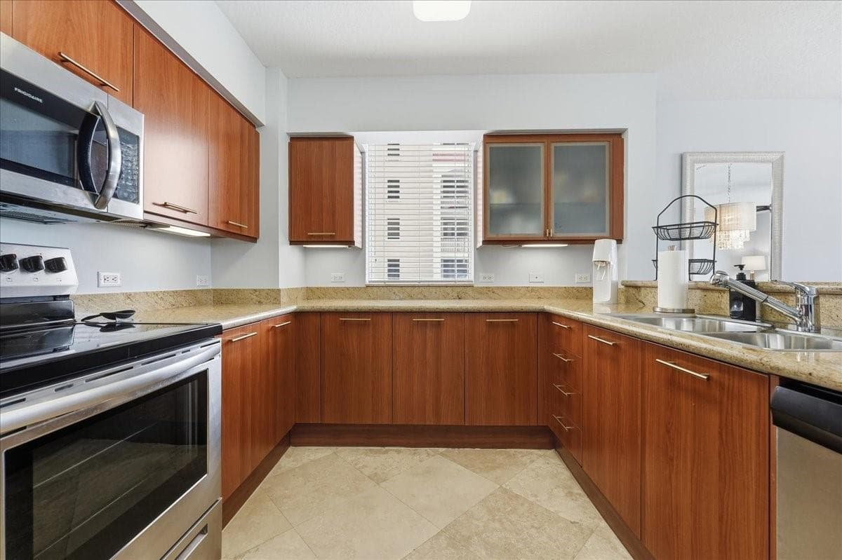 2011 N Ocean Boulevard 302 photo 15