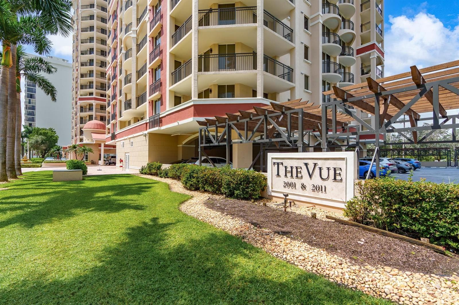 2011 N Ocean Boulevard 302 photo 4