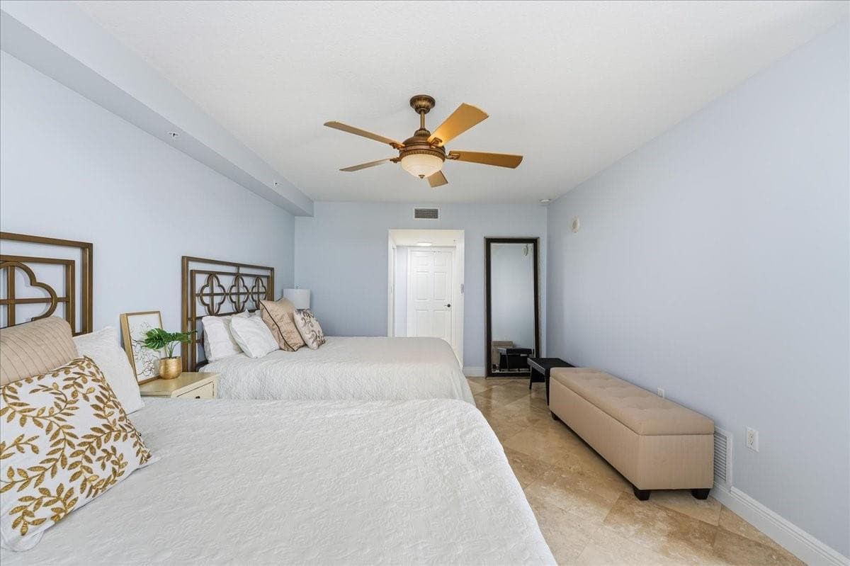 2011 N Ocean Boulevard 302 photo 21