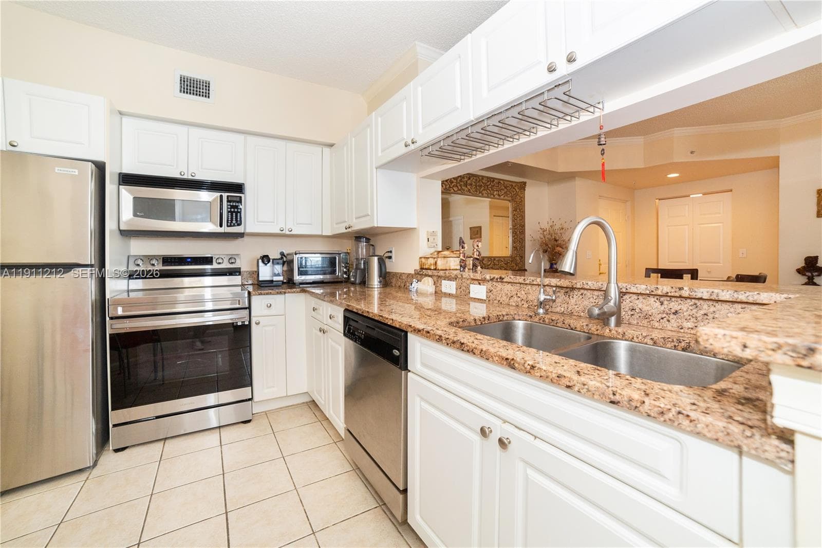 17150 N Bay Rd 2207 photo 5