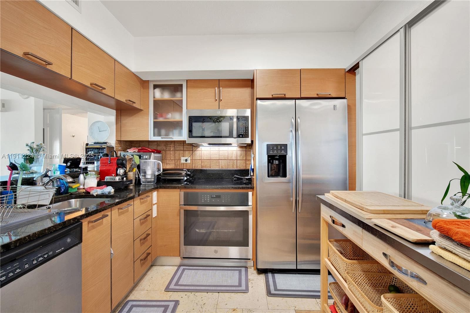 31 SE 5th St 2910 photo 4