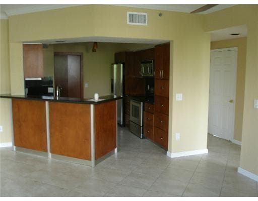 3215 NE 184th Street 14403 photo 4
