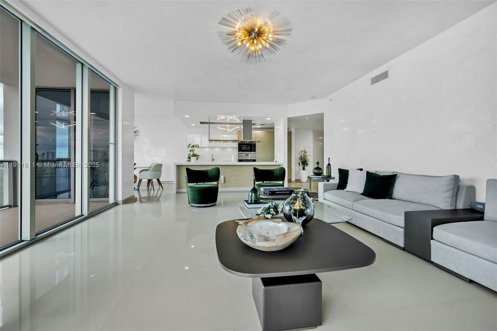 17301 Biscayne Blvd 910 photo 12