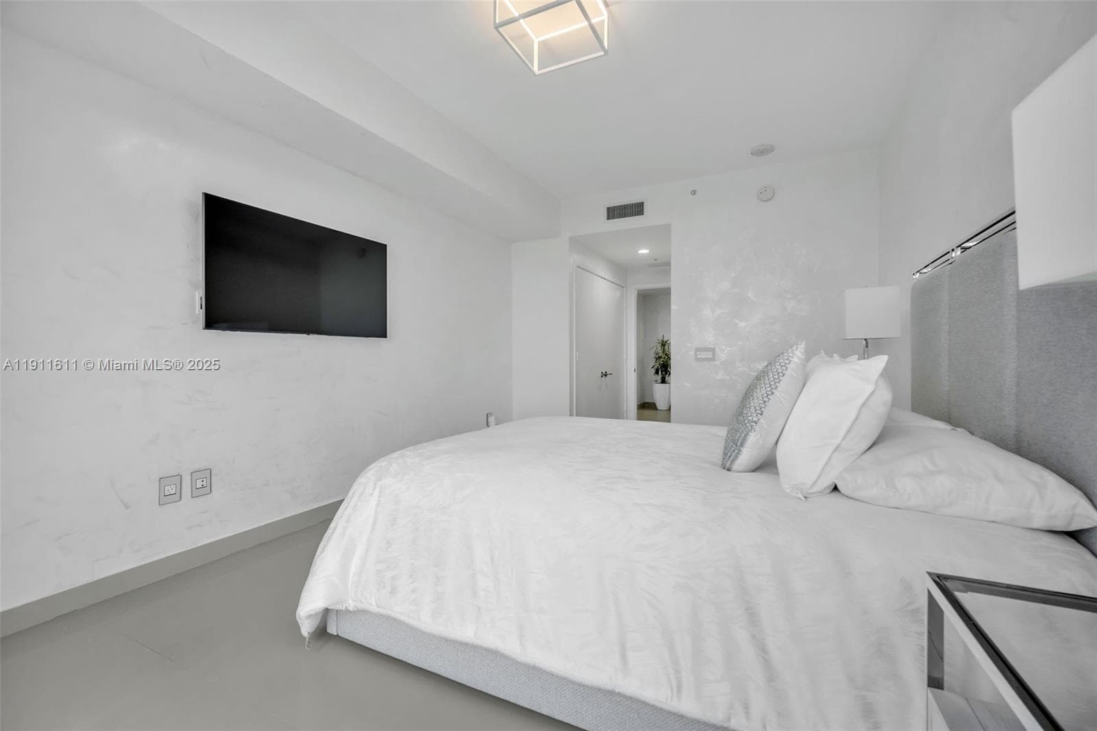 17301 Biscayne Blvd 910 photo 19
