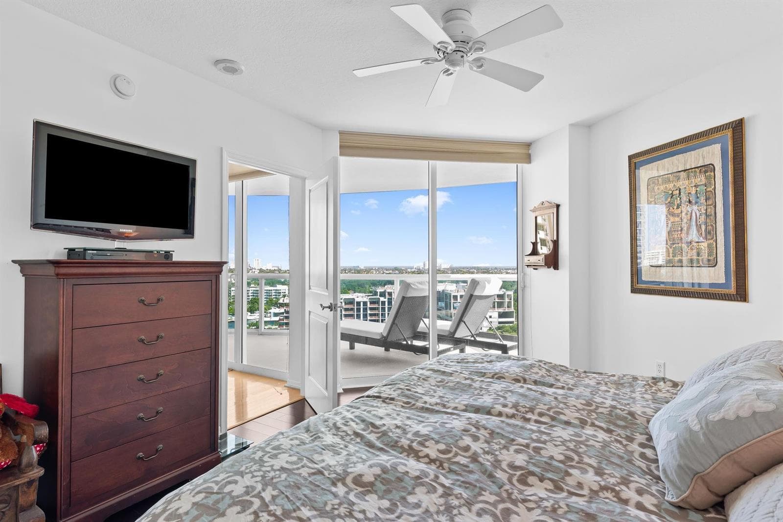 347 N New River Drive 1603 photo 19