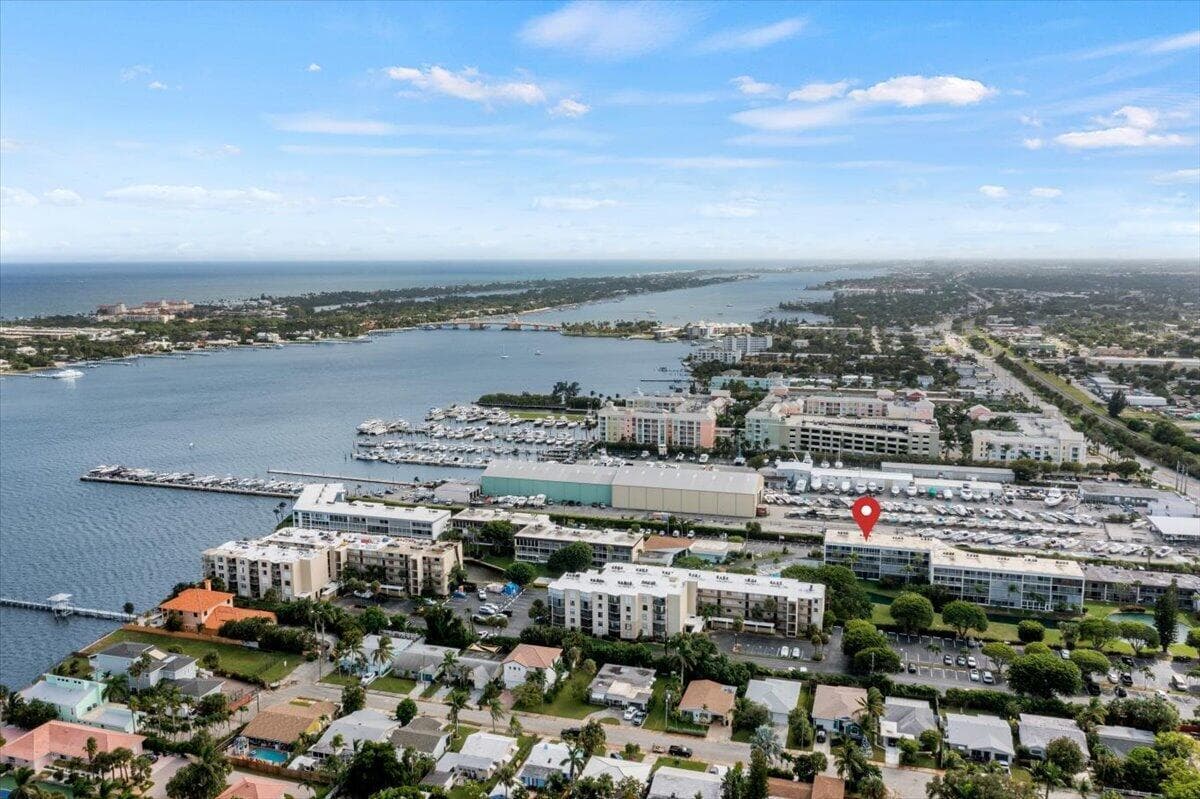 300 Waterway Drive S 308 photo 2