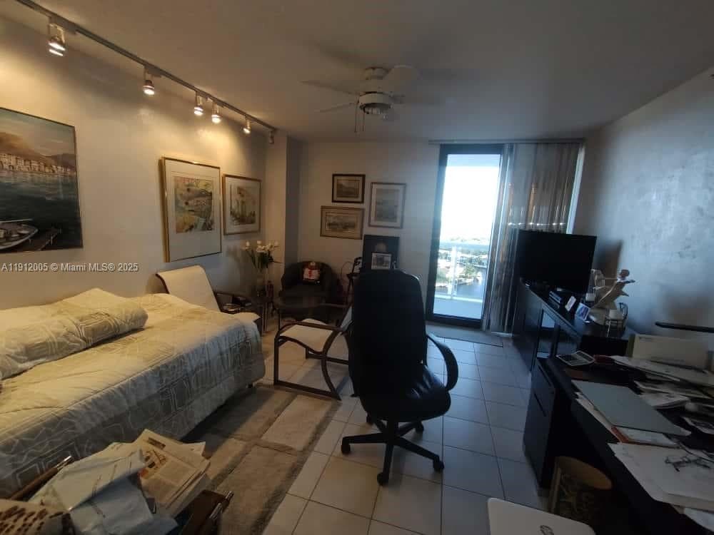 20515 E Country Club Dr 2047 photo 7