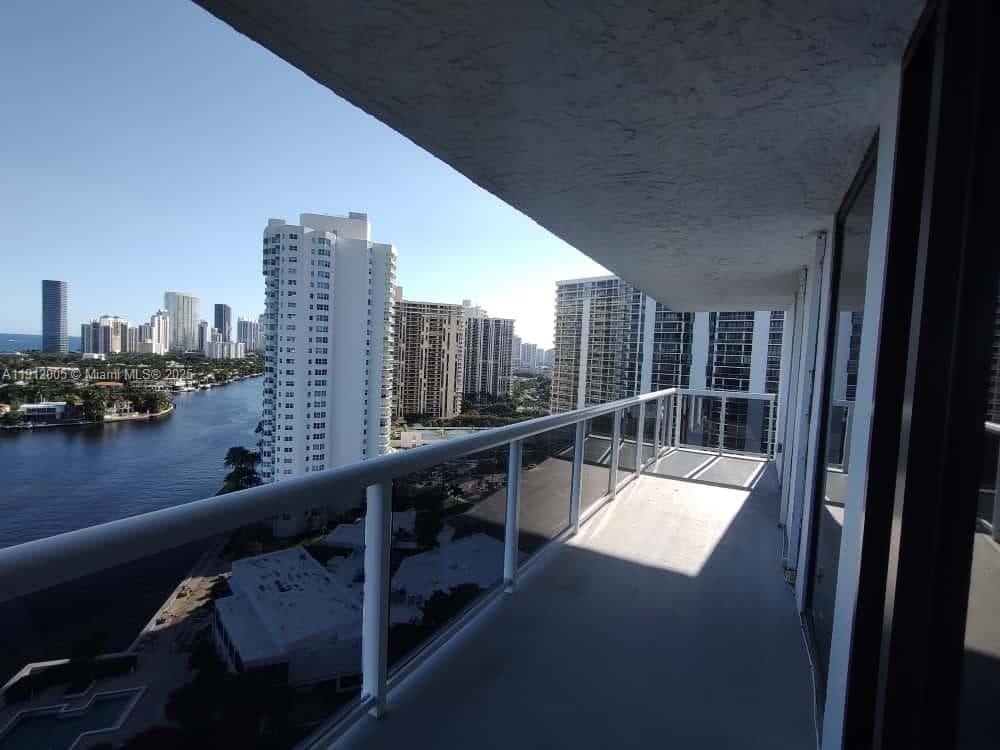 20515 E Country Club Dr 2047 photo 14
