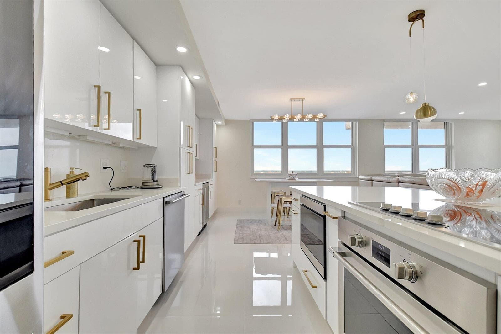 5440 N Ocean Drive 1002 photo 17