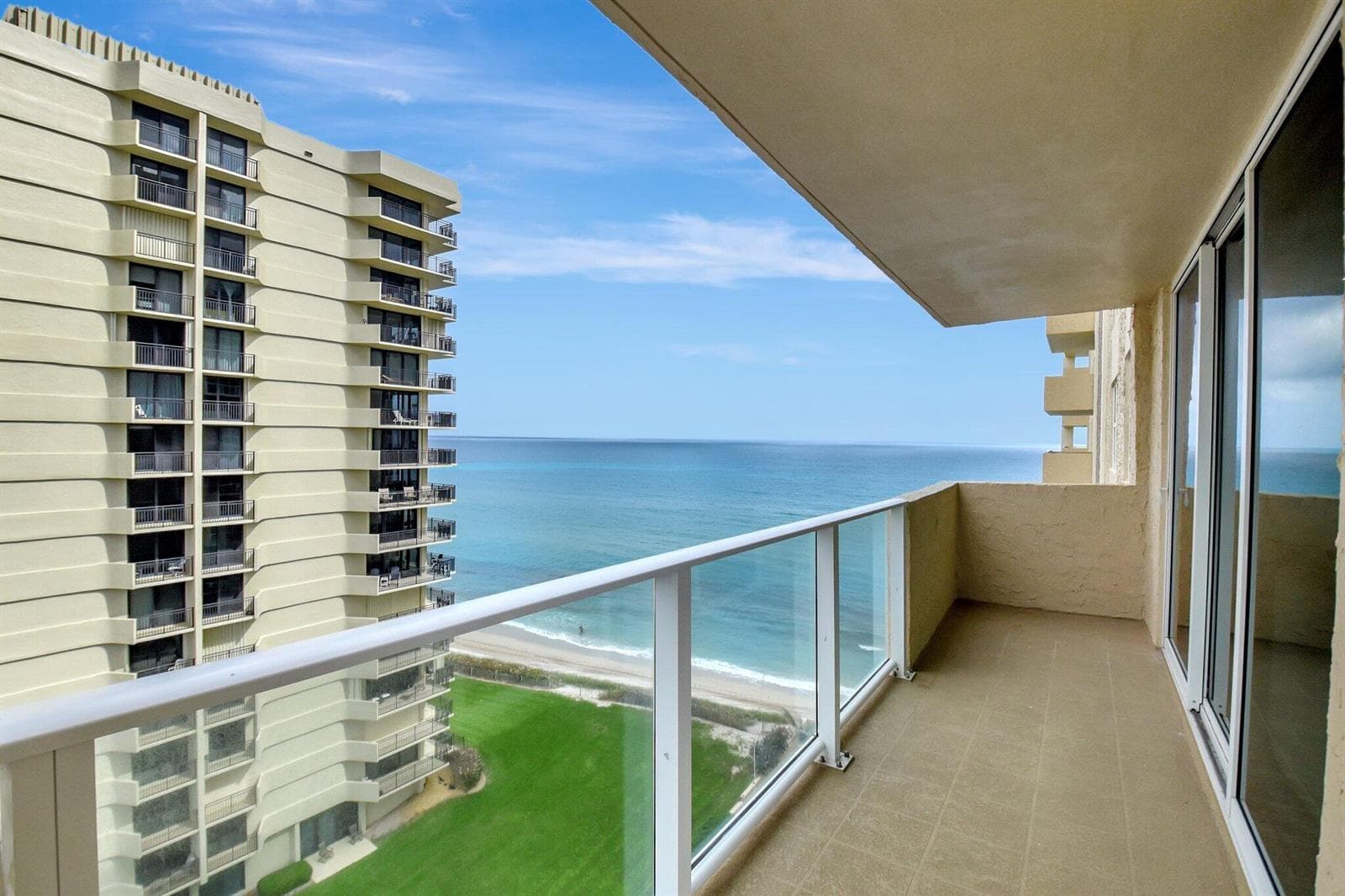 5440 N Ocean Drive 1002 photo 24