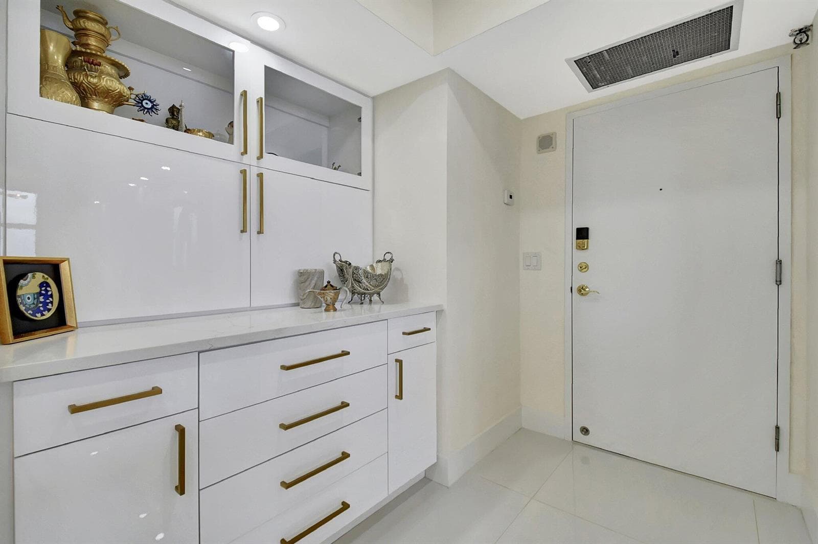 5440 N Ocean Drive 1002 photo 10